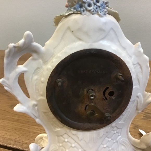 Vintage West German Unadjusted Ceramic Mantle Clock Signed - Picture 4 of 10